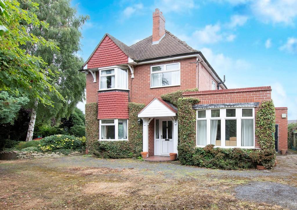 Low Street, GringleyontheHill... 3 bed detached house £400,000