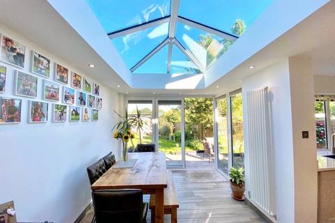 234 Lode Lane, Solihull, B91 2HS