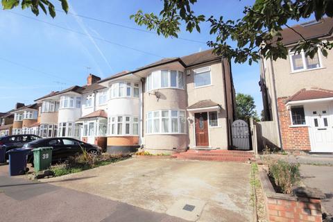 4 bedroom end of terrace house to rent, Durley Avenue, Pinner HA5