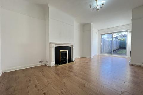 4 bedroom end of terrace house to rent, Durley Avenue, Pinner HA5