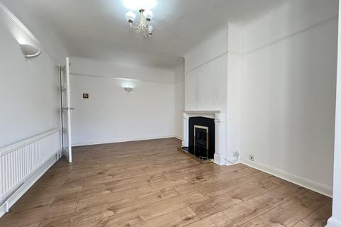 4 bedroom end of terrace house to rent, Durley Avenue, Pinner HA5
