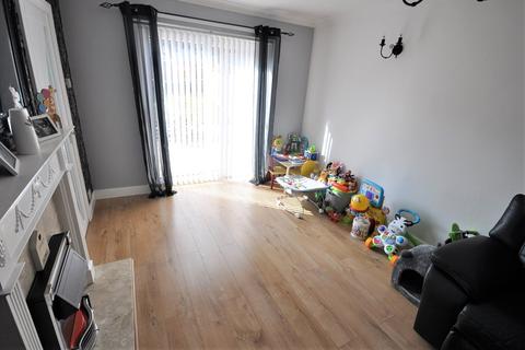 5 Foxhill Road, Thorne, Doncaster, DN8 5QA