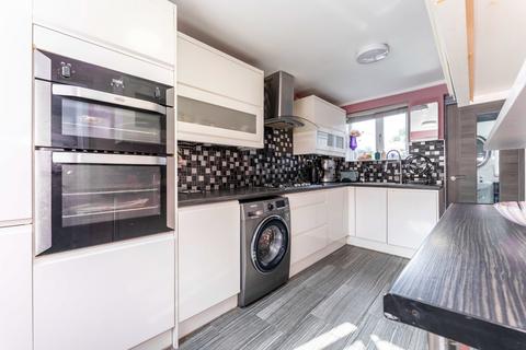 10 Wright Road, Hounslow, TW5 9LR