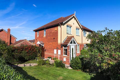 7 Stonehaven, Amington, Tamworth, B77 3QX