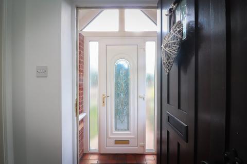 7 Stonehaven, Amington, Tamworth, B77 3QX