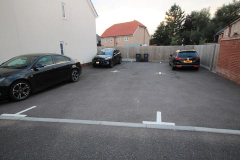 13 Algar Close, Dunmow, CM6 4AF