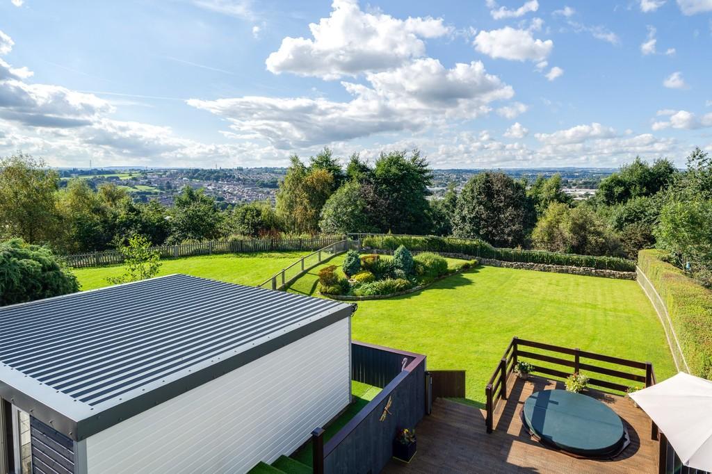 Churchill Grove, Heckmondwike 3 bed detached bungalow £325,000