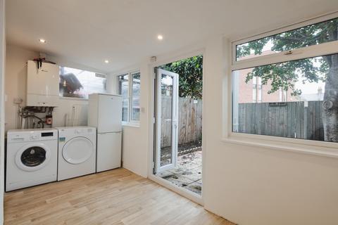 undefined, Bury Road, London N22