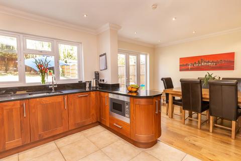 27 Brook Road, Epping, CM16 7BT