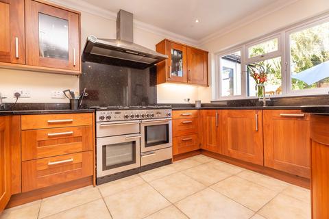 27 Brook Road, Epping, CM16 7BT