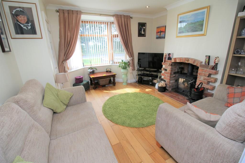 Bulkington Road, Shilton, Coventry 2 bed semidetached house £215,000