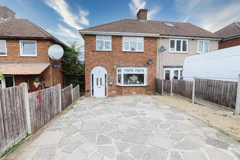 33 Warden Avenue, Romford, RM5 2SP