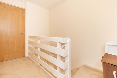 5 Fosterdown, Godstone, RH9 8BQ