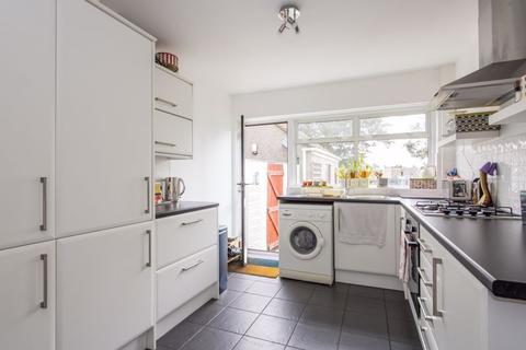 28 Beechwood Drive, Penarth, CF64 3QZ