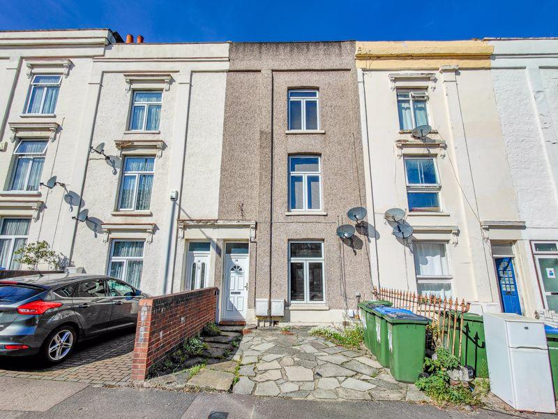 Crescent Road, Woolwich 2 bed apartment £325,000