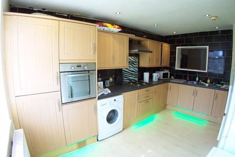 4 Ridgeway Terrace, Leeds, LS6 2HU