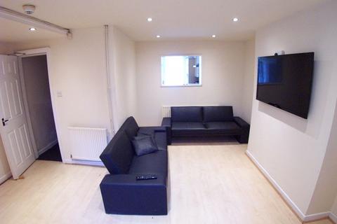 4 Ridgeway Terrace, Leeds, LS6 2HU