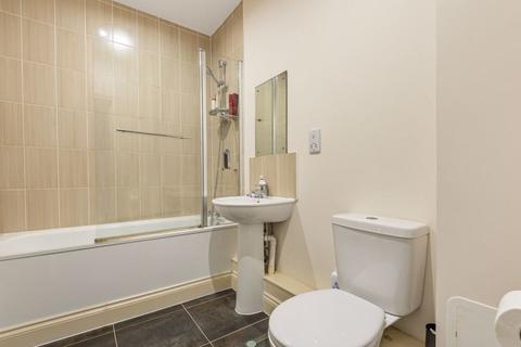 Flat 3, Malvern House, 2 Foxley Road, Kenley, CR8 5FE