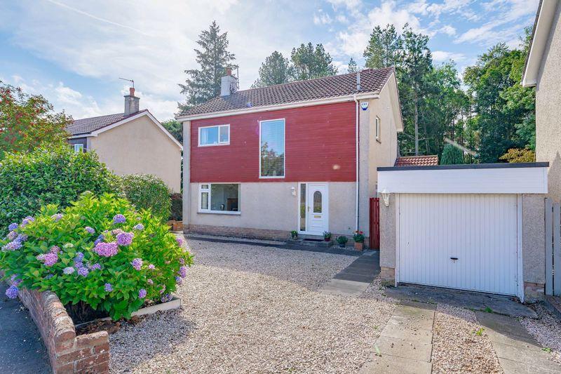 68 Bathurst Drive, Alloway, Ayr KA7 4UA 3 bed detached villa £249,000