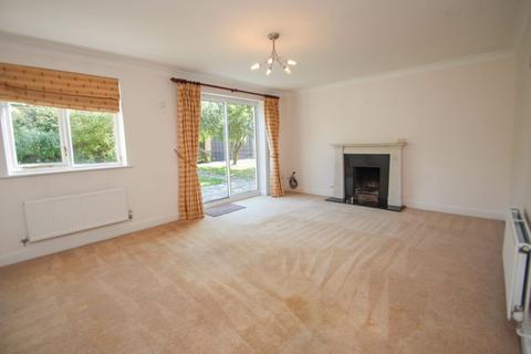 7 Bourne Close, Thames Ditton, KT7 0EA