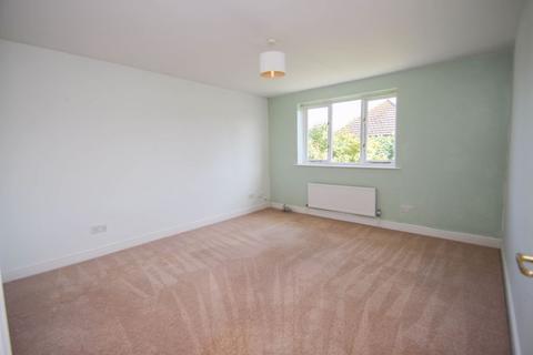 7 Bourne Close, Thames Ditton, KT7 0EA