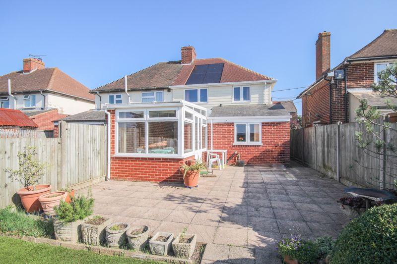 Gore Lane, Eastry 2 bed semidetached house £325,000
