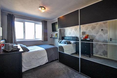 28 Alcester Drive, Willenhall, WV13 3QJ