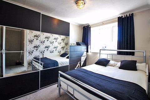 28 Alcester Drive, Willenhall, WV13 3QJ