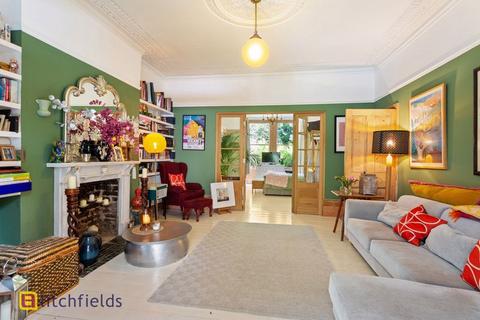 2 bedroom apartment for sale, Ashley Road, Crouch End, London, N19