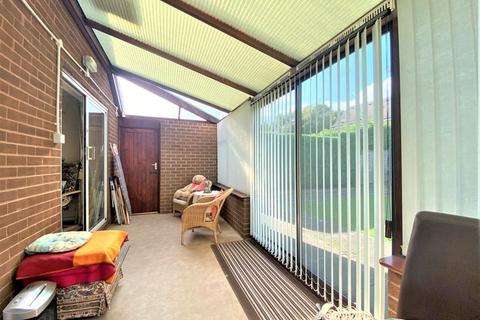 46 Cherrington Drive, Walsall, WS6 6NE