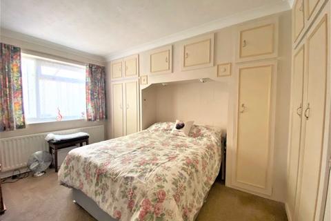 46 Cherrington Drive, Walsall, WS6 6NE