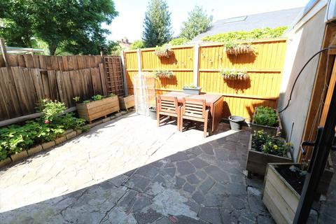 2 bedroom maisonette to rent, Walpole Road, Colliers Wood, London, SW19