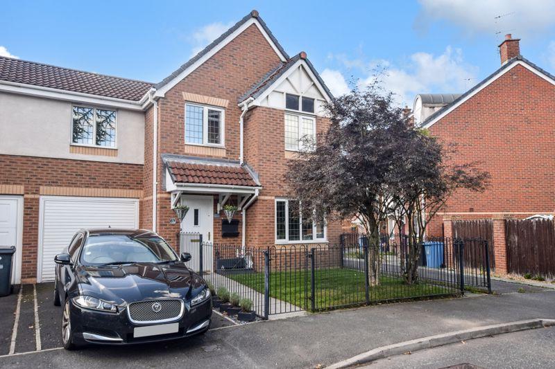 Upton Rocks Avenue, Widnes 3 bed semidetached house £245,000