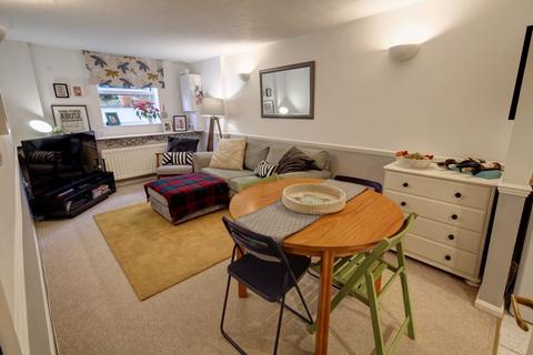 1 bedroom flat to rent, West Street, Exeter