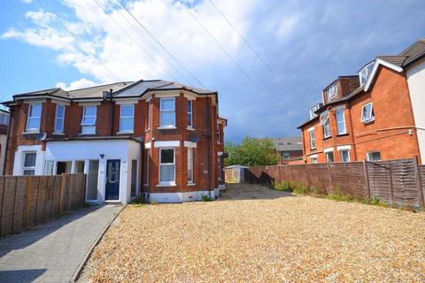 undefined, Holdenhurst Road, Bournemouth BH8