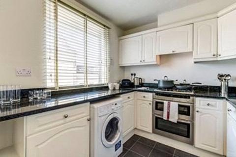 2 bedroom flat to rent, Fulham Road, South Kensington, London