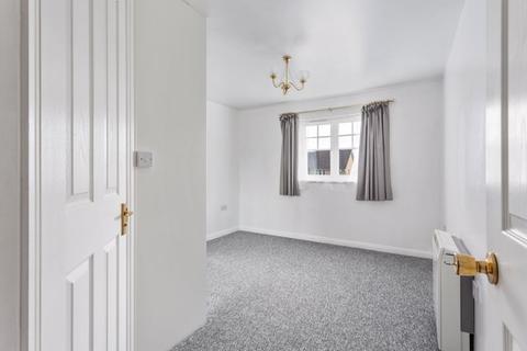 16 Colham Road, Uxbridge, UB8 3WQ
