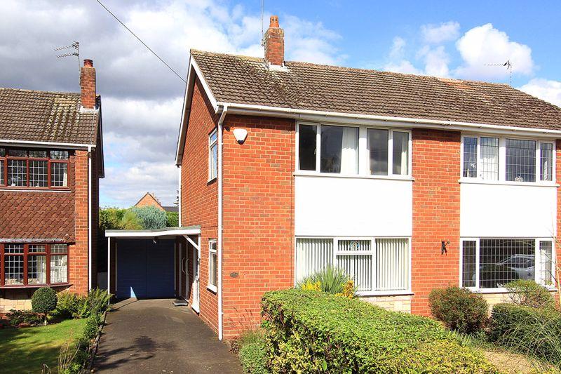 WOMBOURNE, Mount Road 3 bed semidetached house £240,000