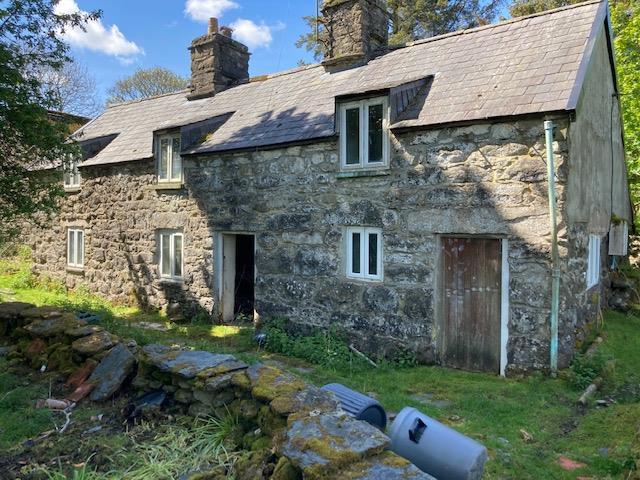 Front of Cottage.jpg