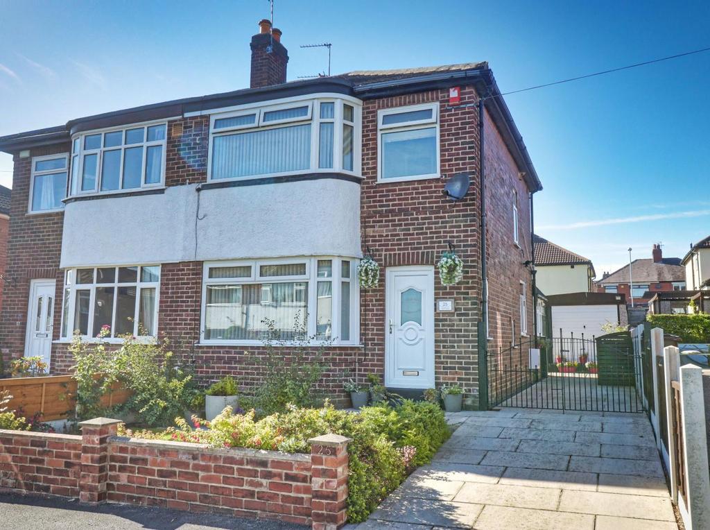 Vesper Gate Mount, Kirkstall 3 bed semidetached house £269,950
