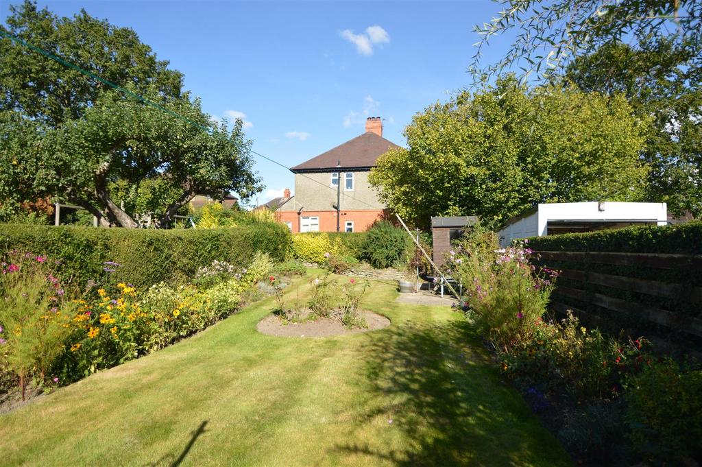 76 Oakfield Road, Shrewsbury, SY3 8AL 3 bed semidetached house £325,000