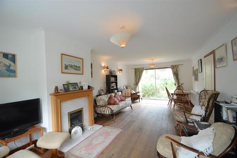 2 Longmynd Place, Church Stretton, SY6 6HX