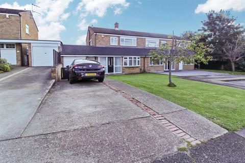 104 Copse Hill, Harlow, CM19 4PR