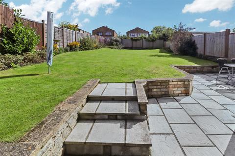 104 Copse Hill, Harlow, CM19 4PR