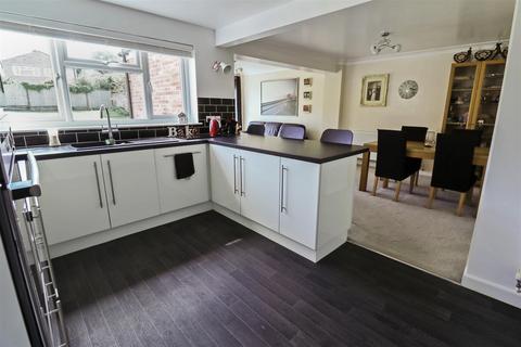 104 Copse Hill, Harlow, CM19 4PR