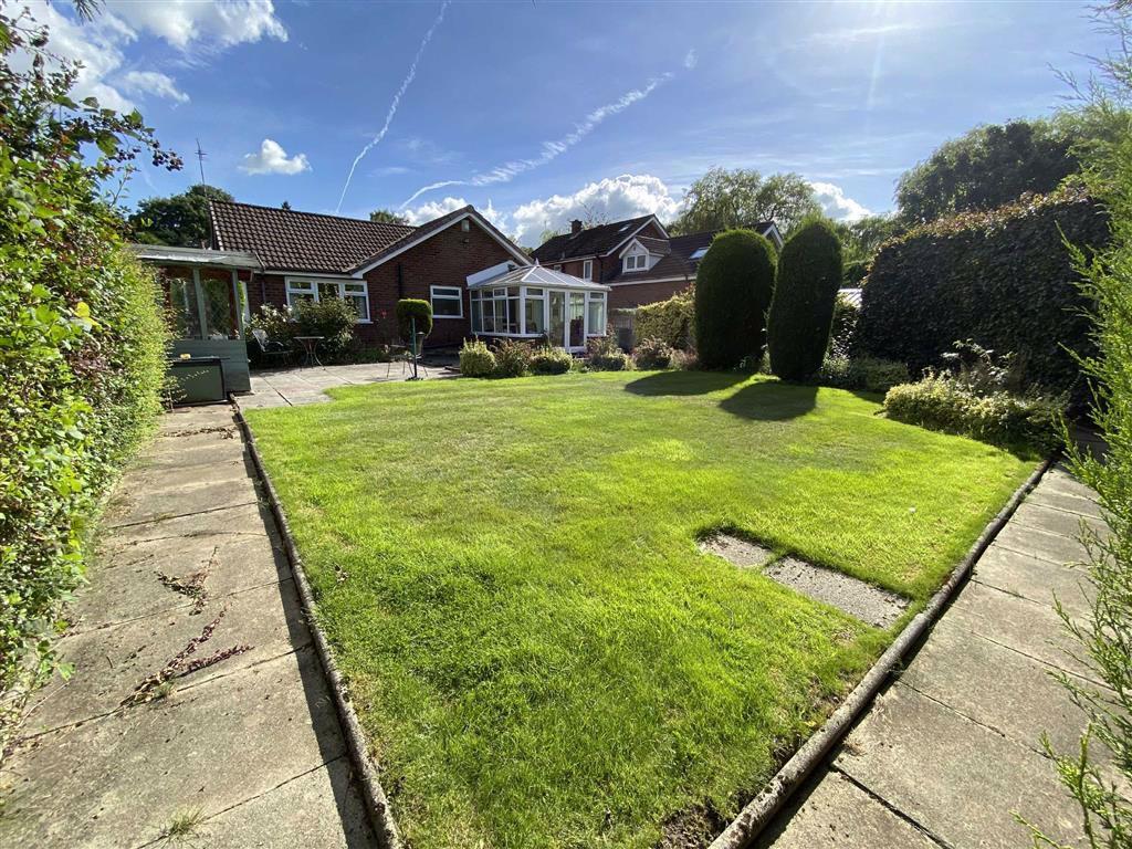 Woodlands Road, Handforth 2 bed detached house £465,000