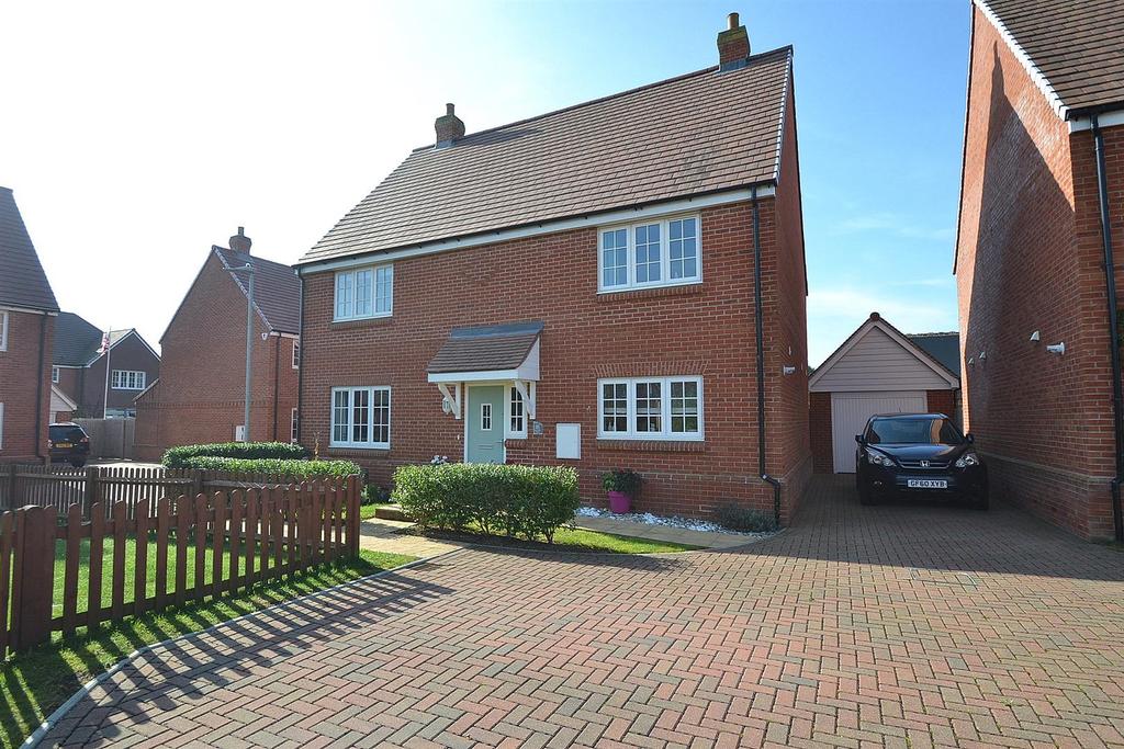 Coach Barn Lane, Ersham Road, Hailsham 4 bed detached house £485,000