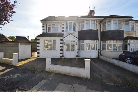 5 bedroom semi-detached house for sale - Brinkworth Road, Clayhall, Essex, IG5