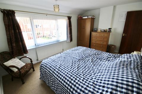 11 Keats Close, Royal Wootton Bassett, Swindon, SN4 8HH