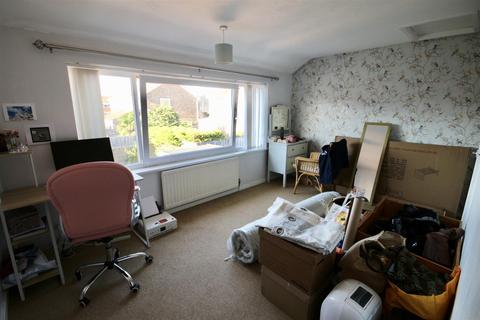 11 Keats Close, Royal Wootton Bassett, Swindon, SN4 8HH